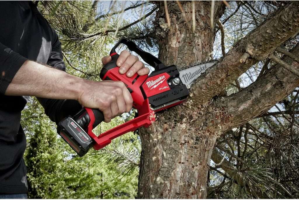 milwaukee chainsaw